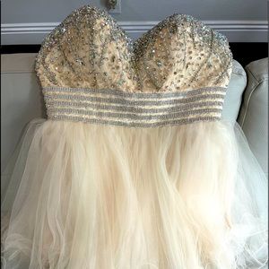 Formal short tulle dress